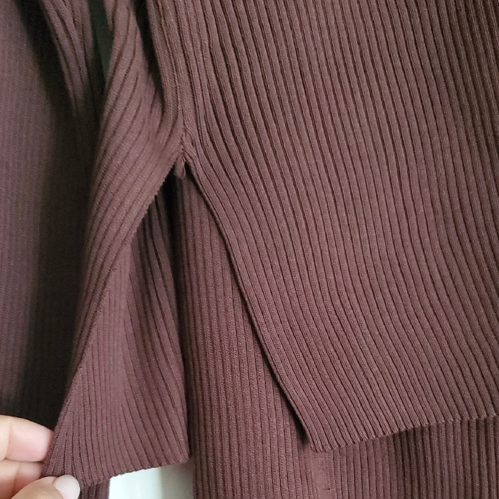 Women's Brown Ribbed Wide Legged Knit Set. Never Worn